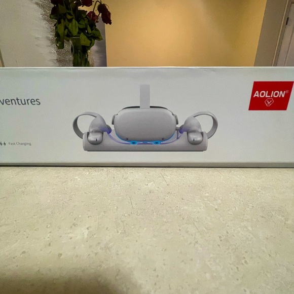 Brand new oculus charger bought it for 130$ at target haven’t used it once. - Picture 1 of 5